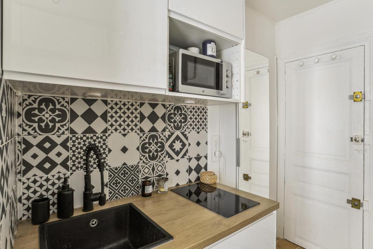 Small Comfortable Studio Near Eiffel Tower Parigi Esterno foto
